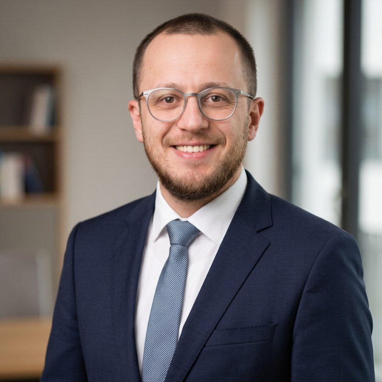 Portrait von Dukvakha Khasaev, Facharzt für Orthopädie und Unfallchirurgie